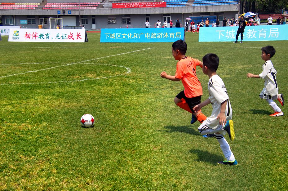 以上方法是在小学阶段只研究正分数的基础上